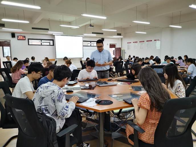 员工课堂教学情况